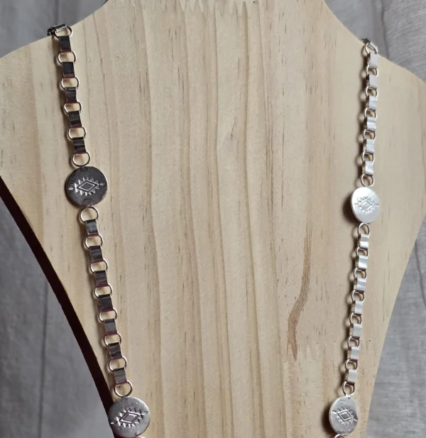 q2 Wangülen Eluwün (Gift of the Stars)