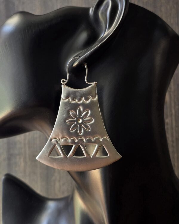 Upul silver earrings