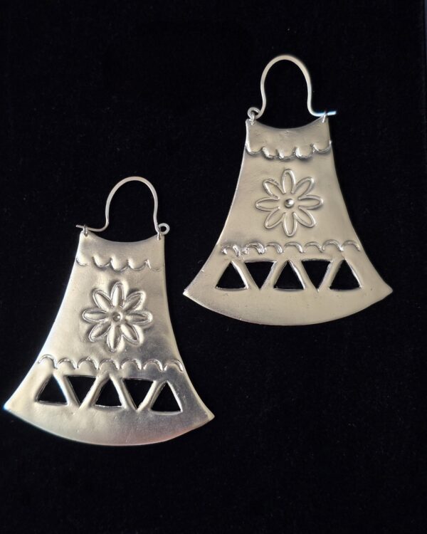 Upul silver earrings