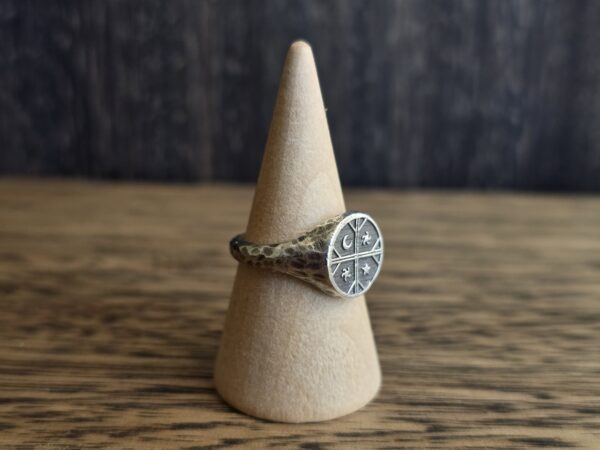 20251127_140517 The Kultrun texture Signet / Anillo kultrun textura