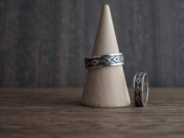 Wenu Rüpü ''Sacred Path'' silver band