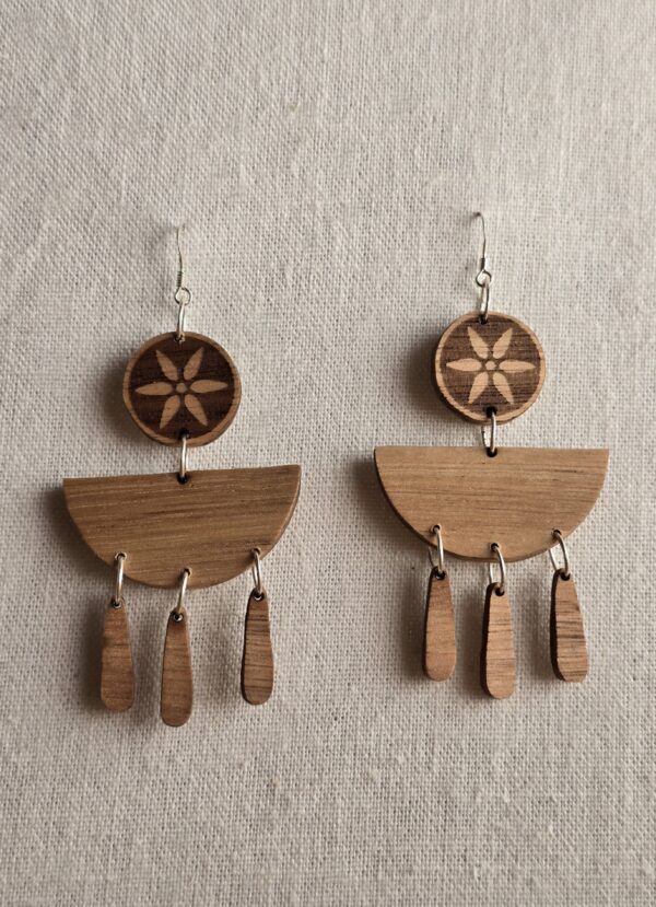 Canelo Flower Earrings dangle