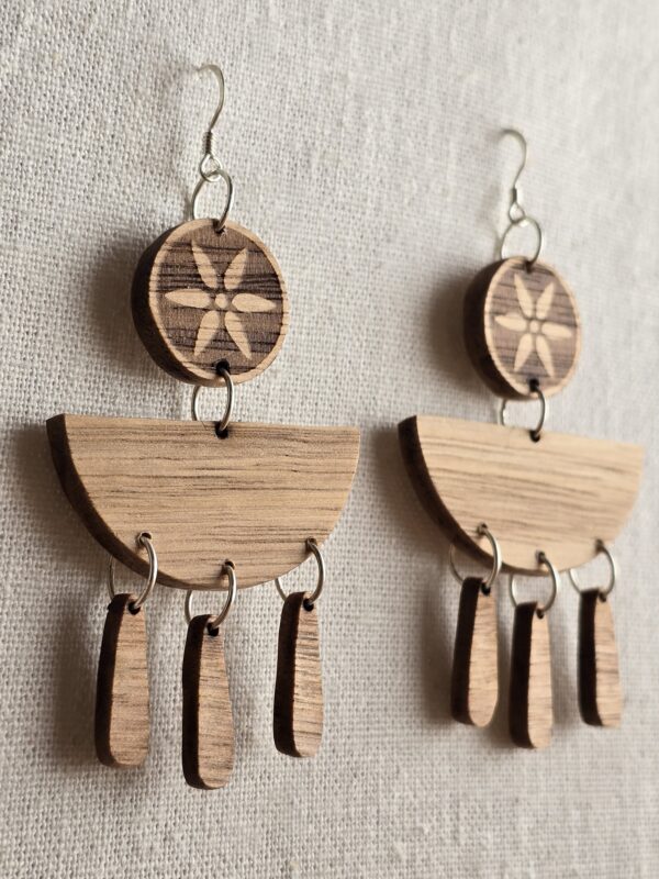 Canelo Flower Earrings dangle